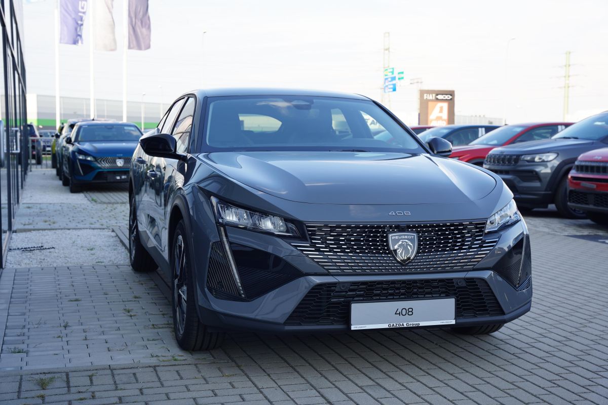 Peugeot 408  - ALLURE exterior 7