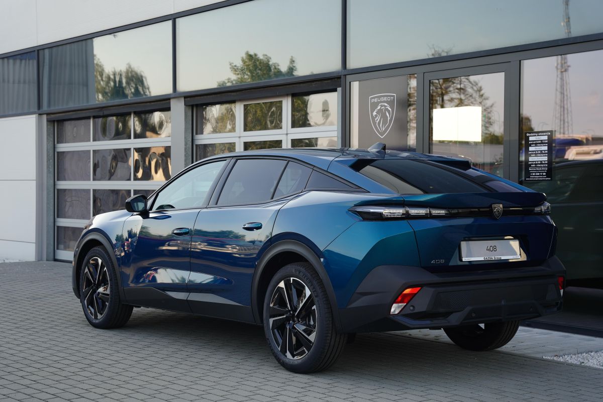 Peugeot 408  - ALLURE exterior 3