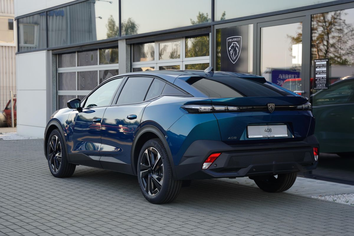 Peugeot 408  - ALLURE exterior 4