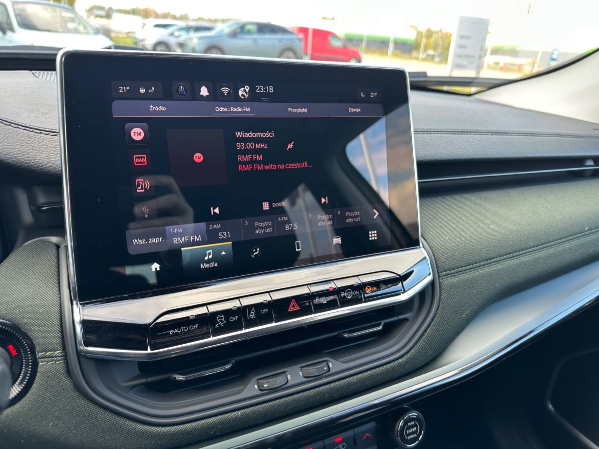 Jeep Compass  - MY25 NORTH STAR MHEV T4 Turbo 130KM DCT7 interior 11