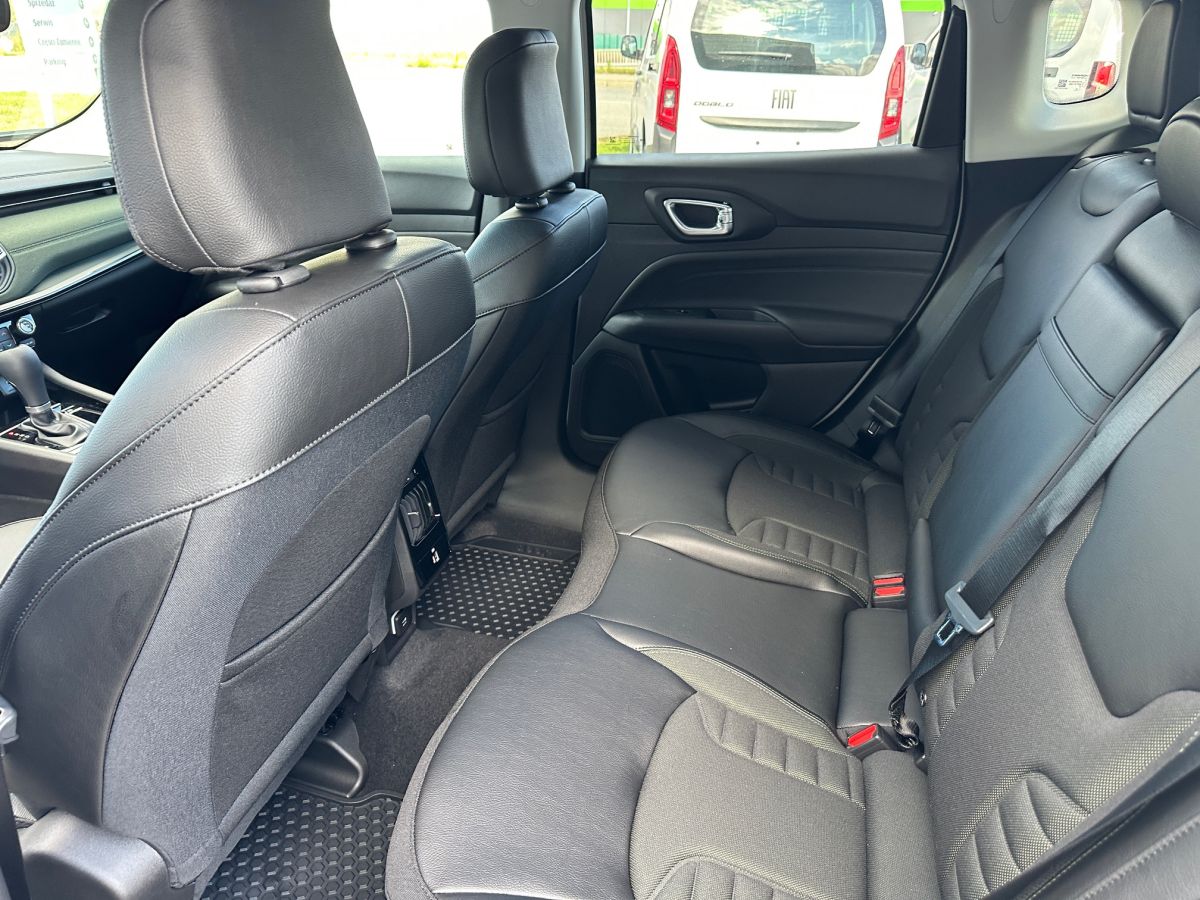 Jeep Compass  - MY25 NORTH STAR MHEV T4 Turbo 130KM DCT7 interior 9