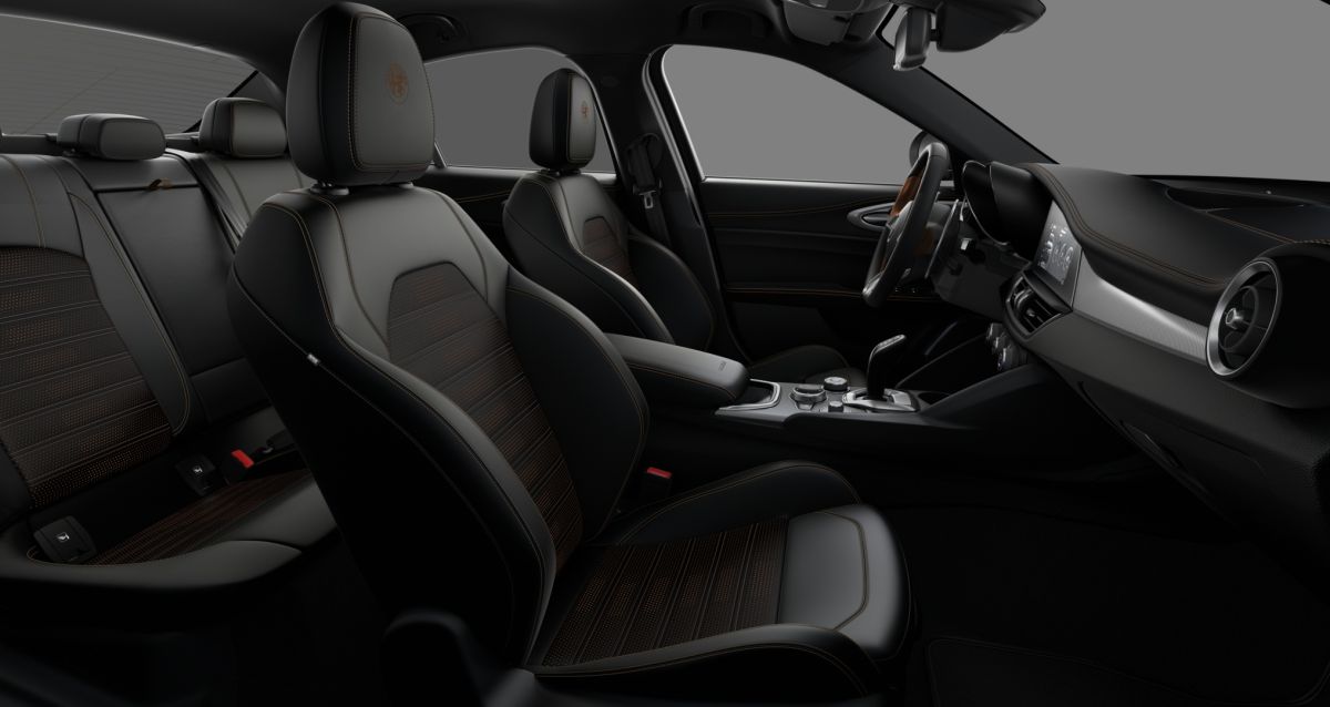 Alfa Romeo Giulia  - Intensa interior 3